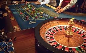 Philippines player accessing bonus casino on a mobile device